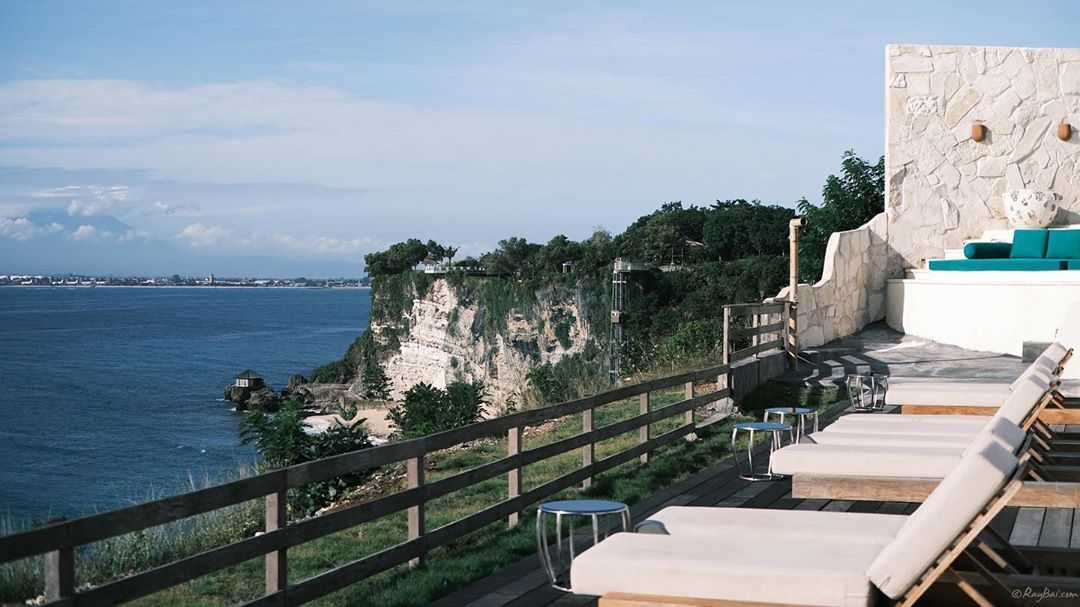 HEDONISM Villa