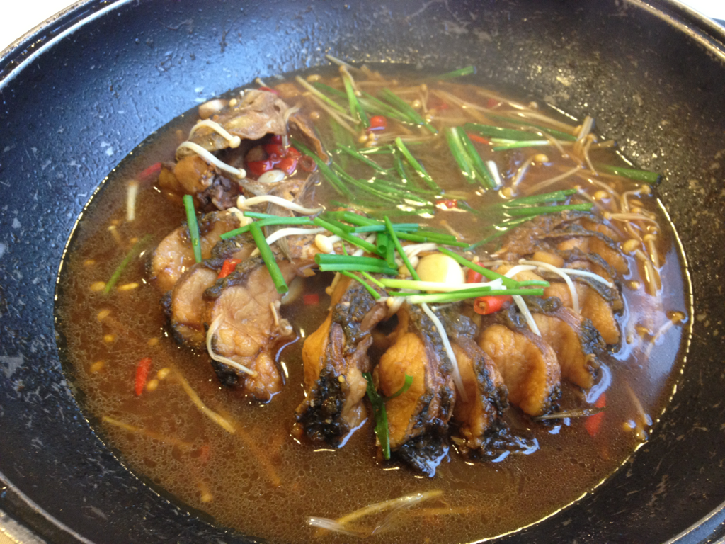 味道不错的铁锅鱼，就是刺多