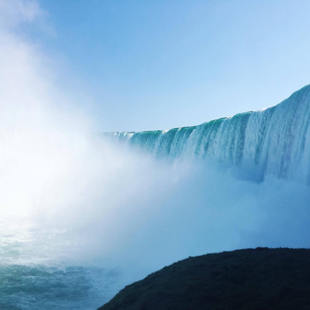 在 Niagara Fall - The Great Falls