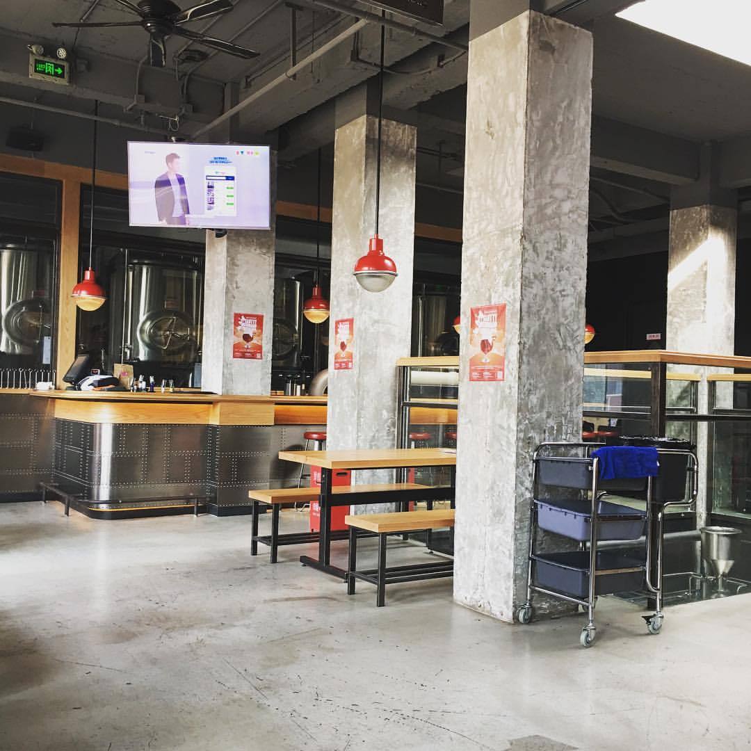 悠航 Slow Boat 我更喜欢他家的中文名。三里屯新店是太过大气了。