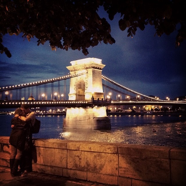 真爱 (在 Chain Bridge)