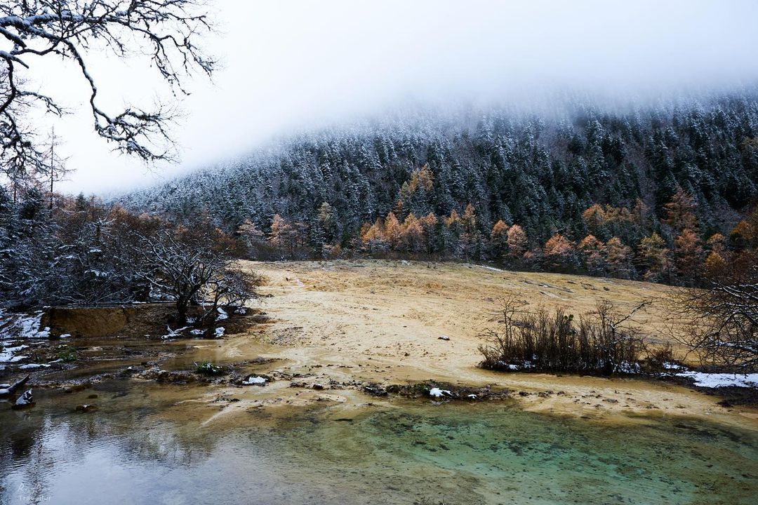 黄龙国家森林公园，邂逅雪后的黄龙